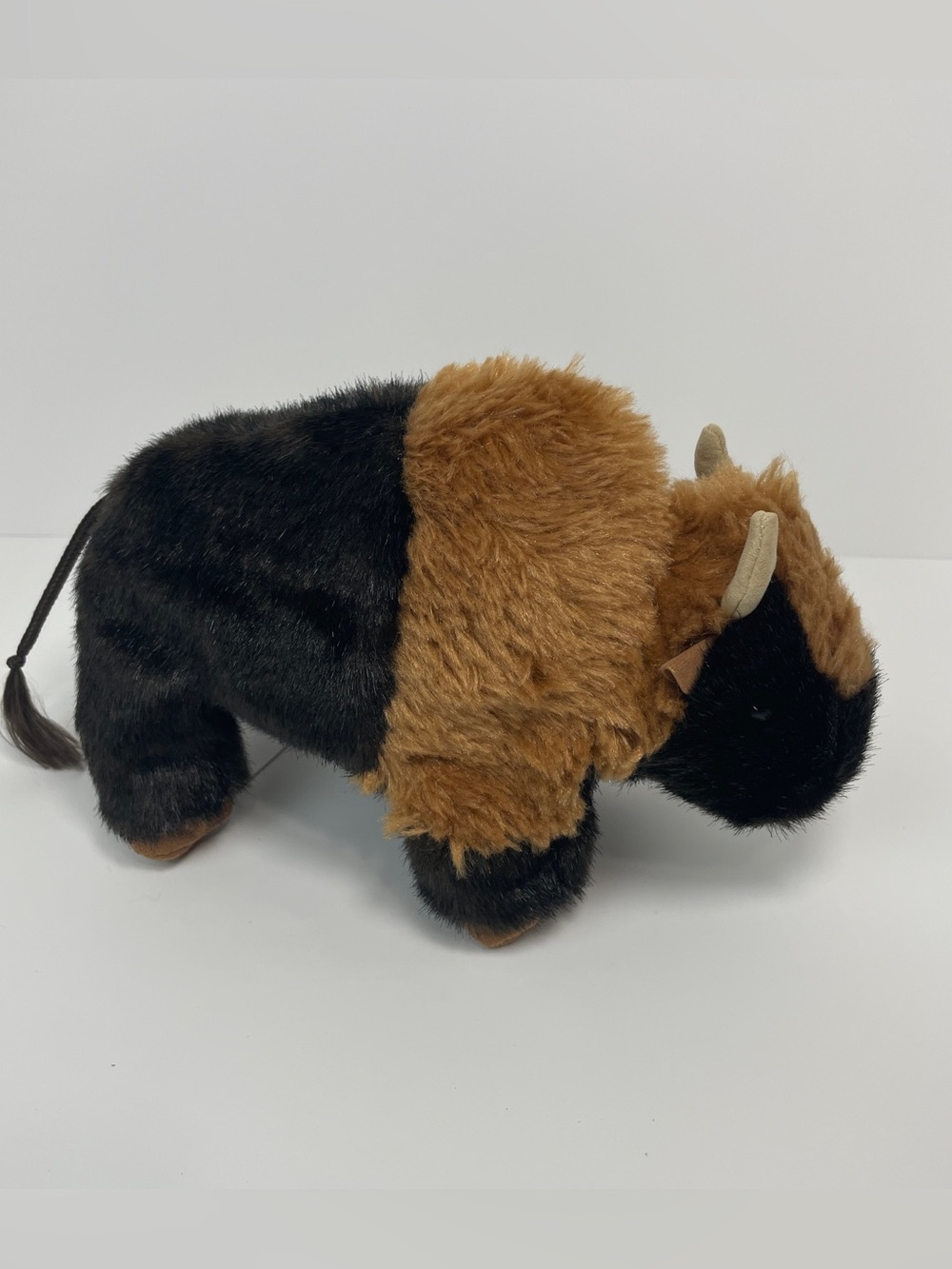 Folkmanis Puppets Small Bison Puppet Plush 9” - Picture 3 of 13